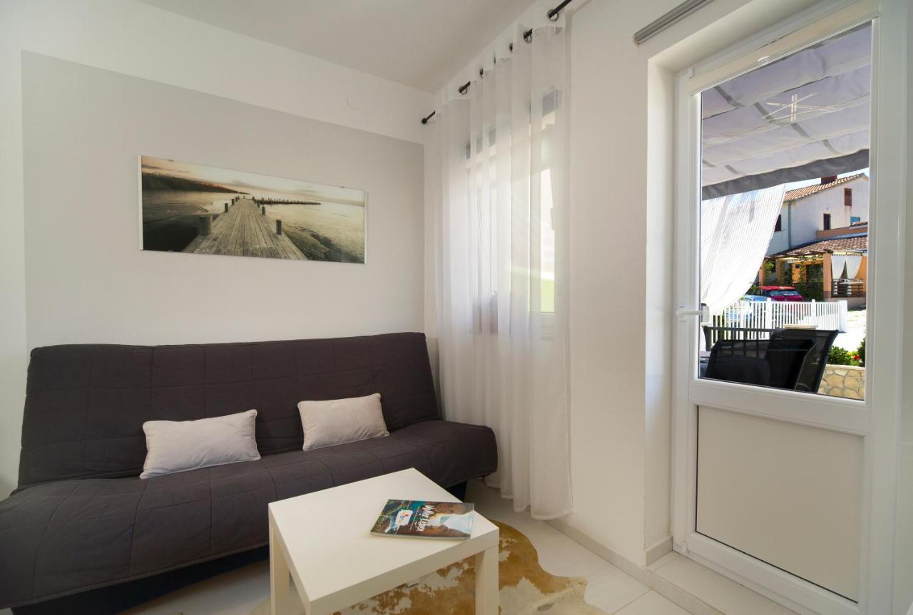 Apartment Katy Pula Exterior photo