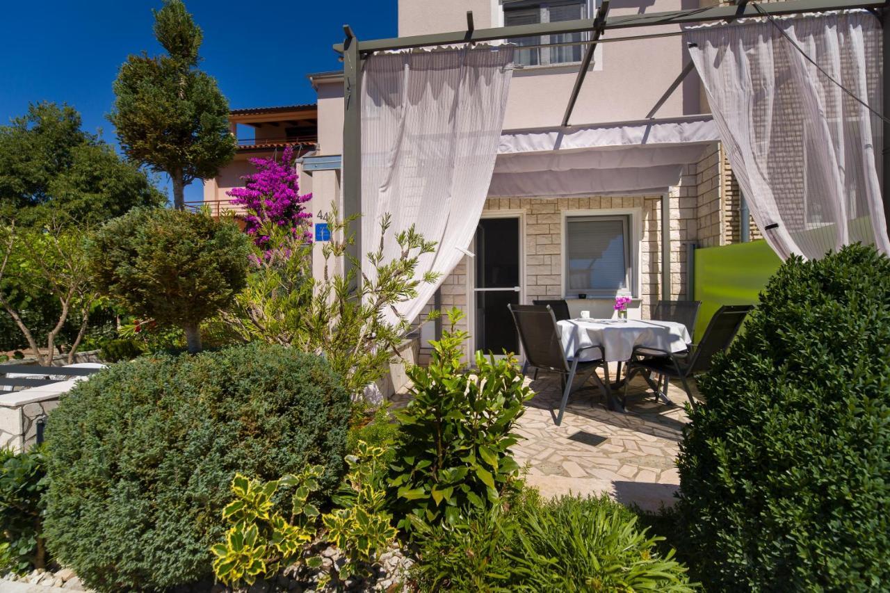 Apartment Katy Pula Exterior photo