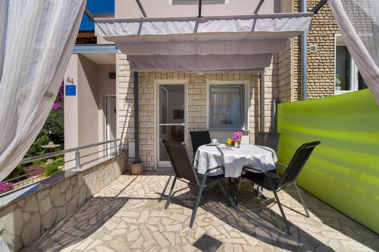 Apartment Katy Pula Exterior photo